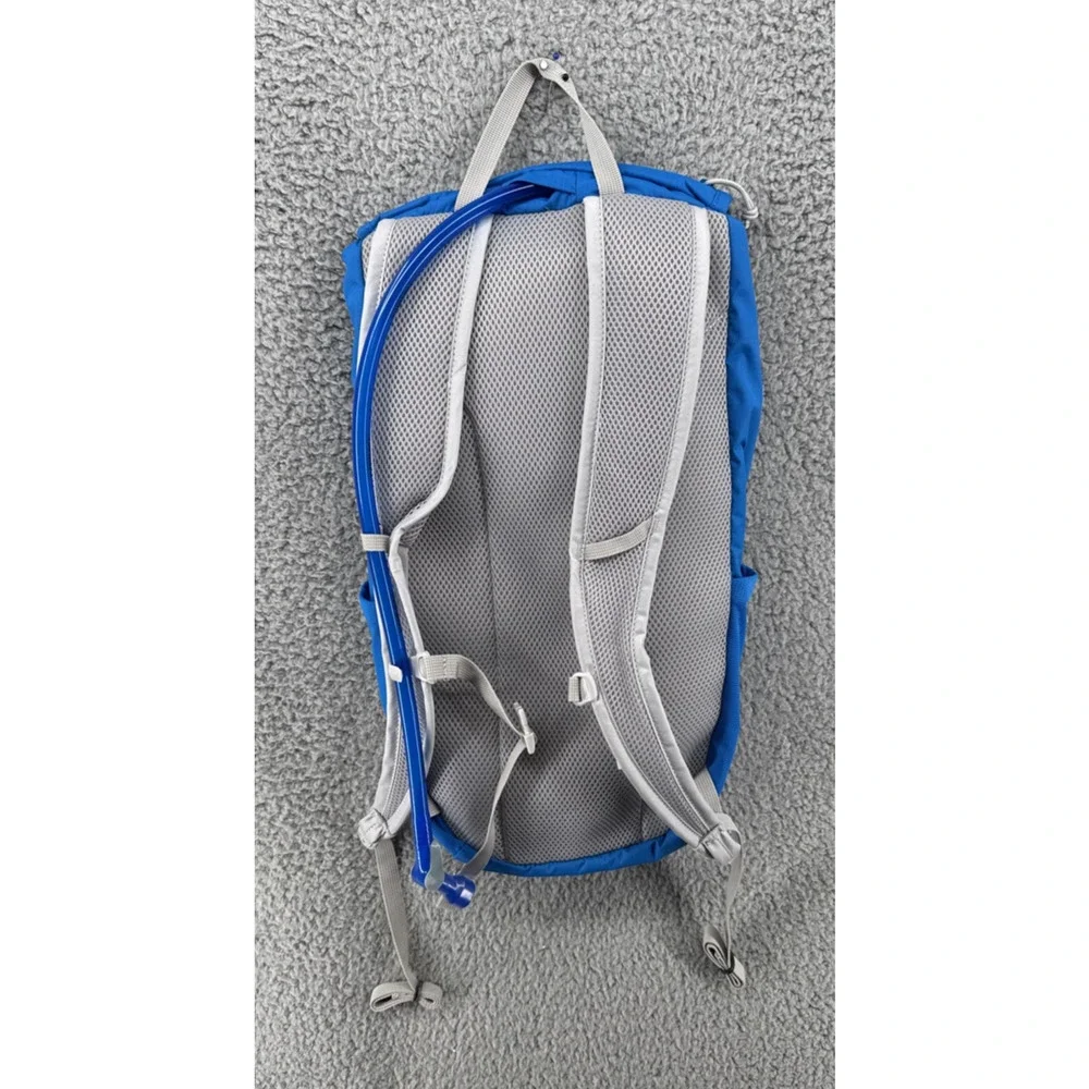 CamelBak‎ Arete 18 Hydration Backpack 1.5L Blue Hiking Running Cycling NWT